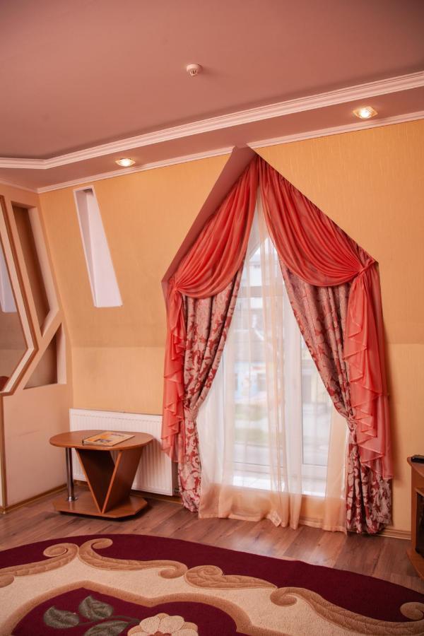 Piligrim 1 Hotel Mykolaiv Exterior foto